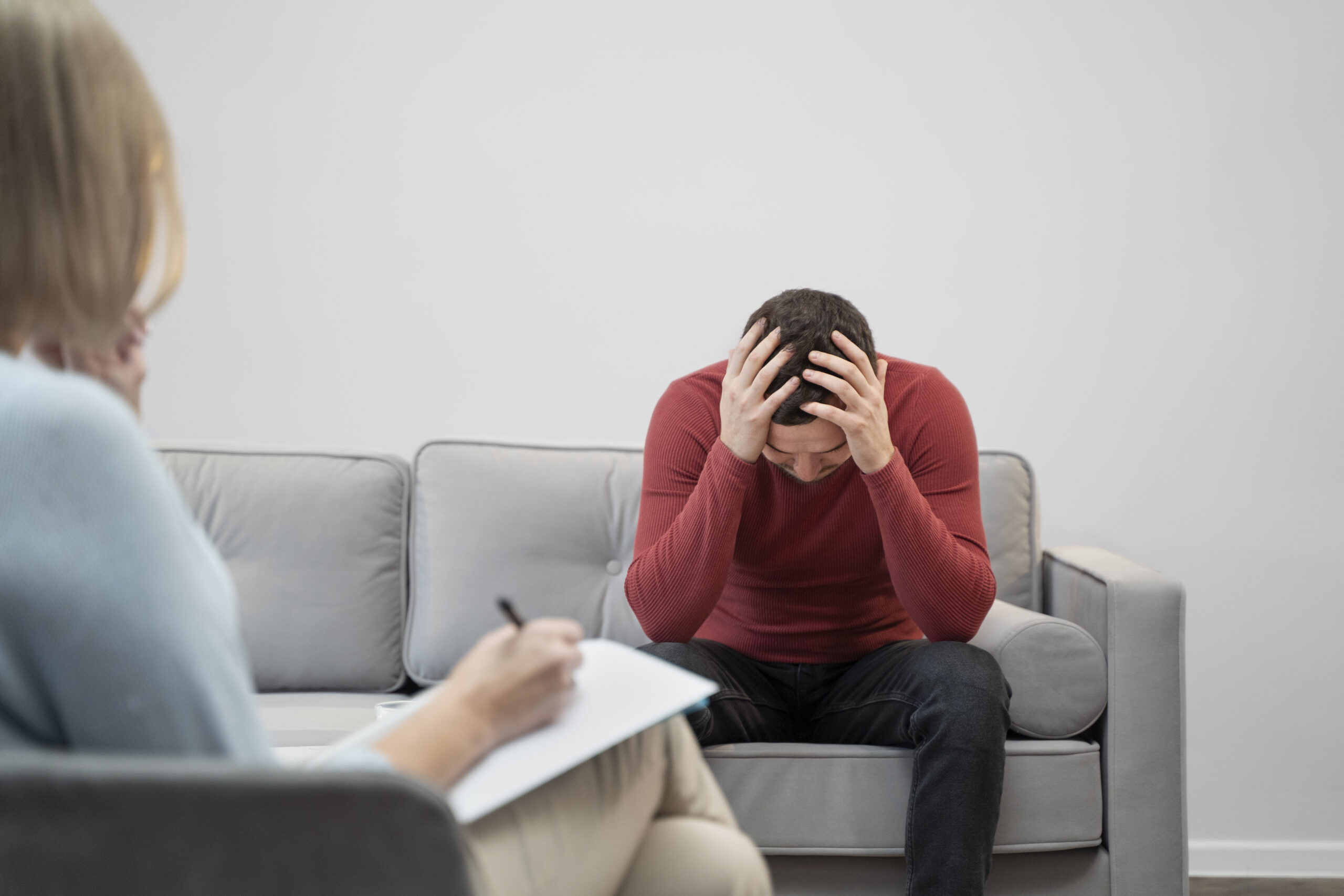 person-suffering-from-ptsd-psychologist